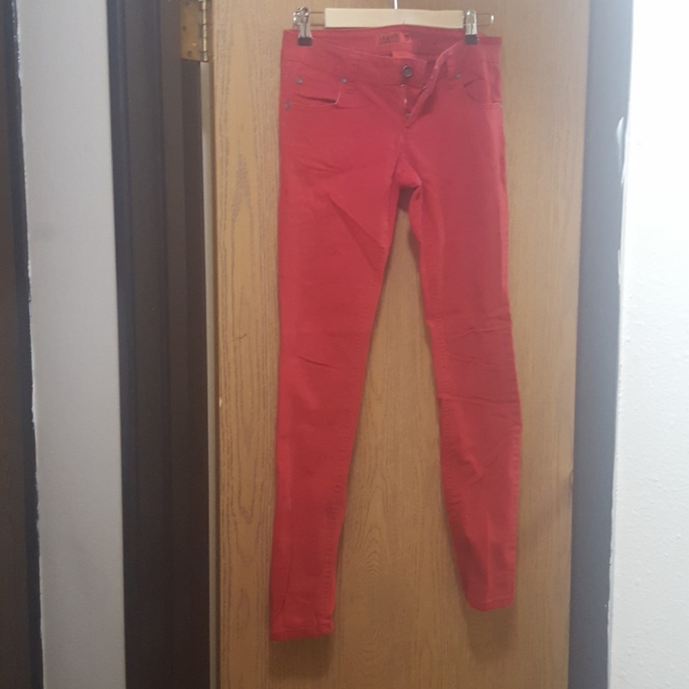 Red skinny pants